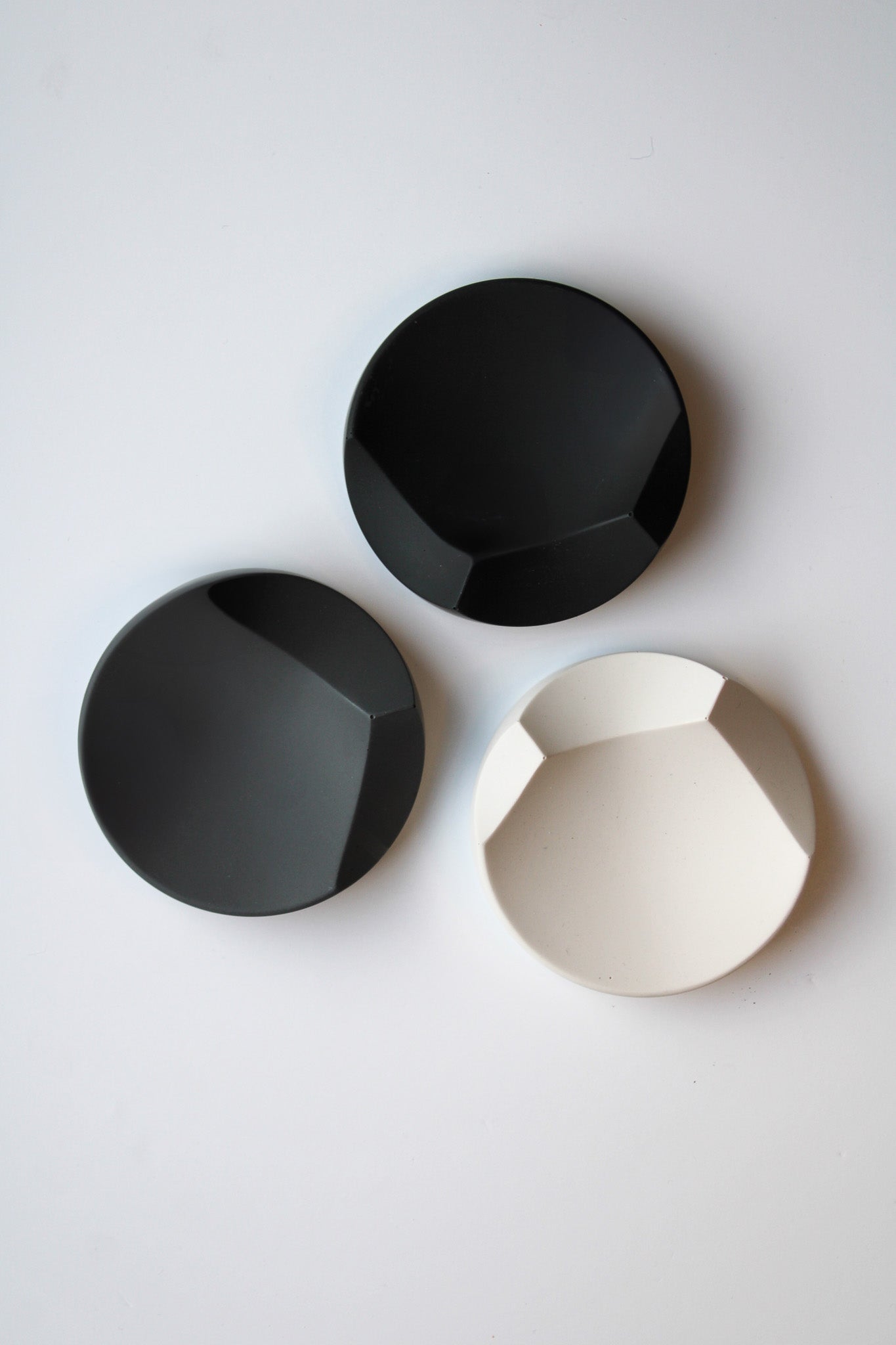 Minimalist geometric bowl—decorative catchall dish for contemporary, Scandinavian, or modern home decor.