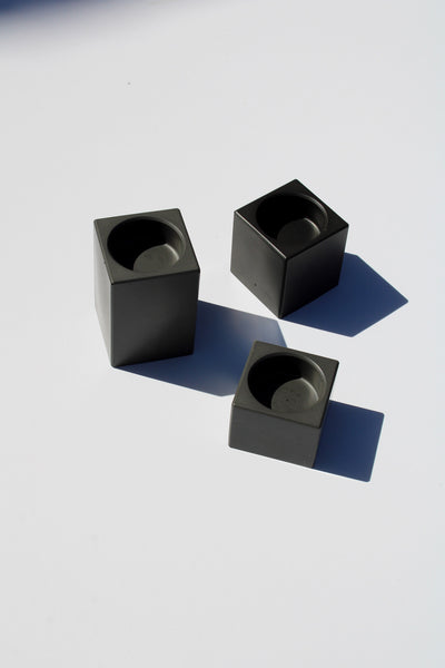 Set of 3 handmade rectangular tealight holders in grey minimalist decor ideal for modern interiors.