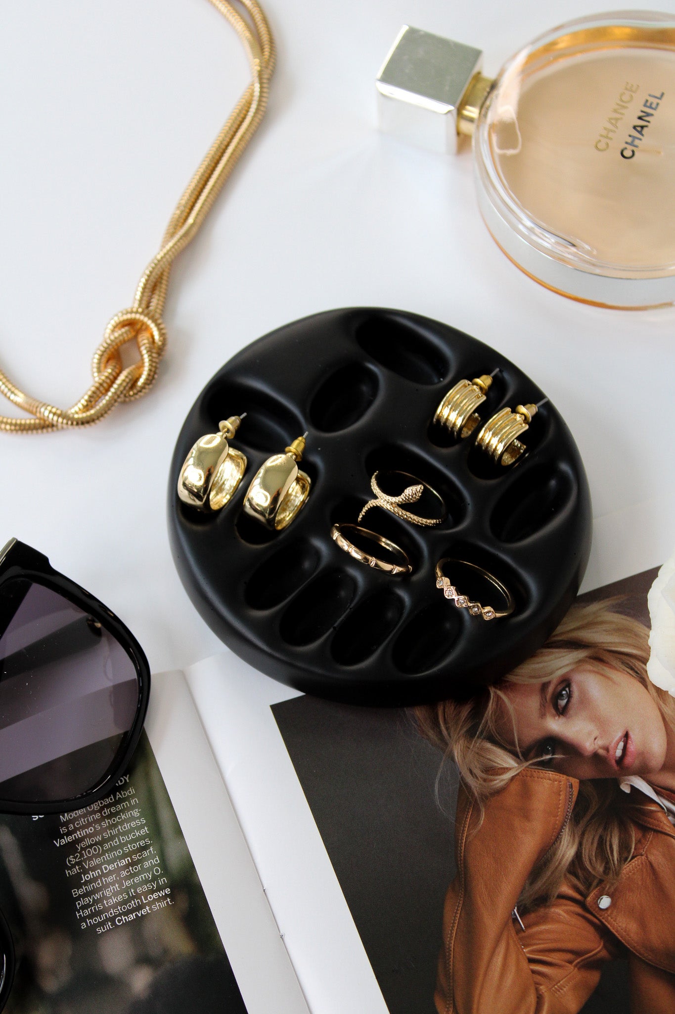 Elegant Stone-Style Round Ring Holder – Versatile Jewellery Organiser